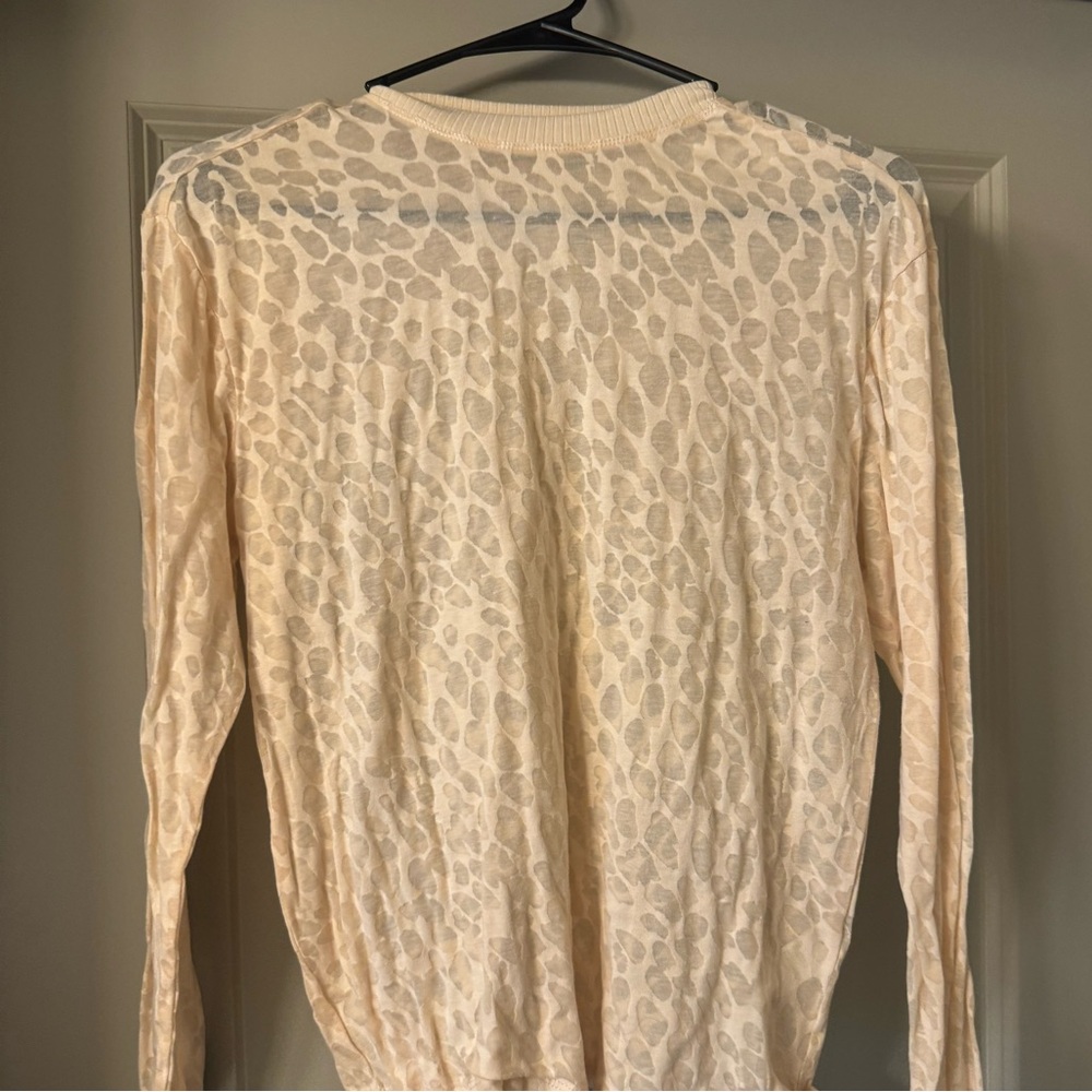 Fabletics Long Sleeve - Picture 3 of 5